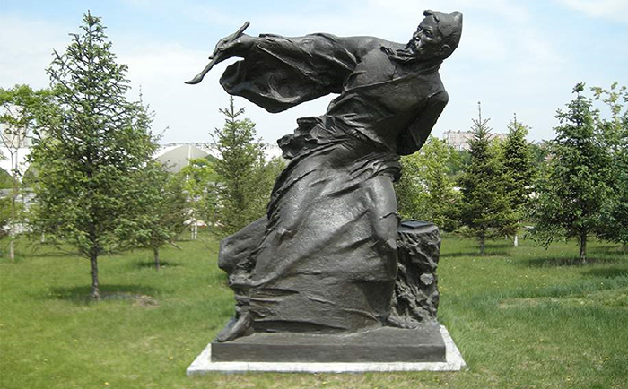 銅雕塑工藝品生銹了怎么辦？