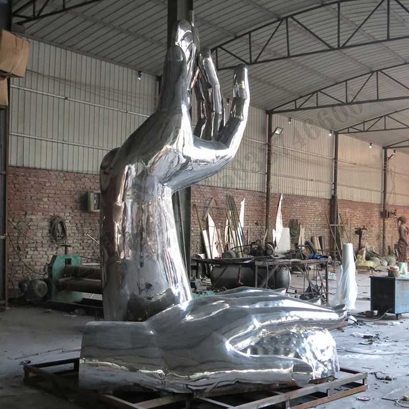 手托水滴雕塑，不銹鋼手托水滴雕塑，手托水滴景觀雕塑